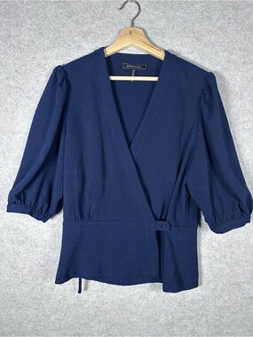 BCBGMaxAzria Women’s Textured Navy Blue Wrap Blouse Puff Sleeves Short Top M